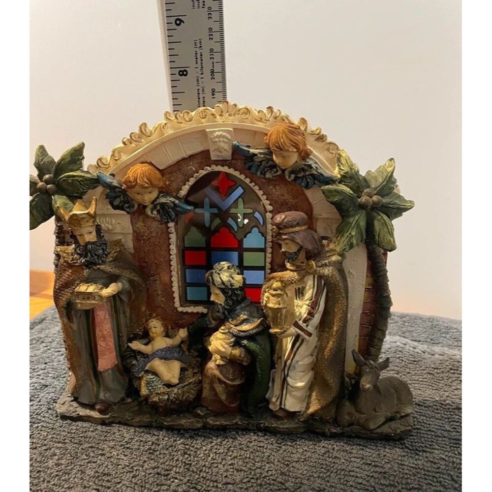 Nativity Scene Large - Picture 2 of 4